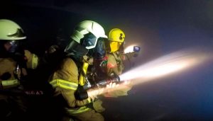 「戰術消防瞄子燈」 為工研院利用「流體 驅動照明技術」創研 之專利發明