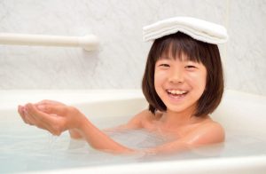 晚上8～10點是洗澡的最佳時段