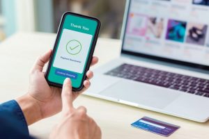 詐騙集團利用釣魚簡訊誘騙民眾連結假網站