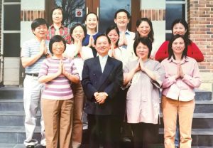 悟覺妙天師父與師兄姐合影