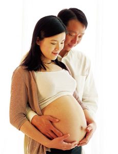 胎兒在母體內就是用腹部呼吸來維繫生命。