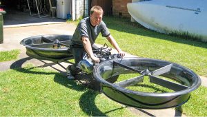 飛行摩托車 穿梭水陸空