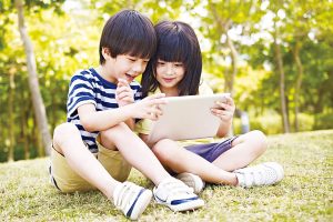 社會與環境:網路滲透低齡化