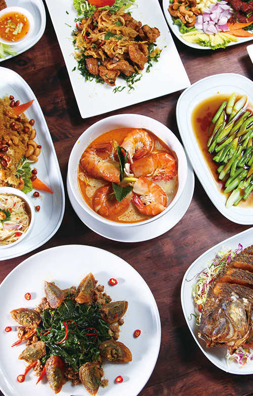 年菜色設計宜選用低脂肉類與當季食材