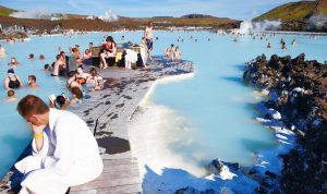 溫泉含有豐富的礦物質和微量元素