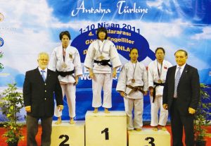 李凱琳參加2011年土耳其世界 盲人運動會榮獲柔道冠軍。