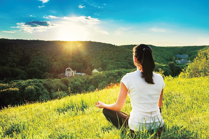 利用禪定善養靈氣