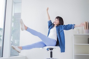 動動身體、舒展筋骨