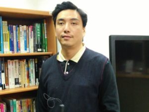 台灣首位視障律師李秉宏