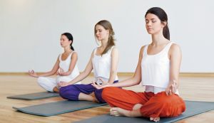 透過禪定可緩和情緒，減輕症狀。