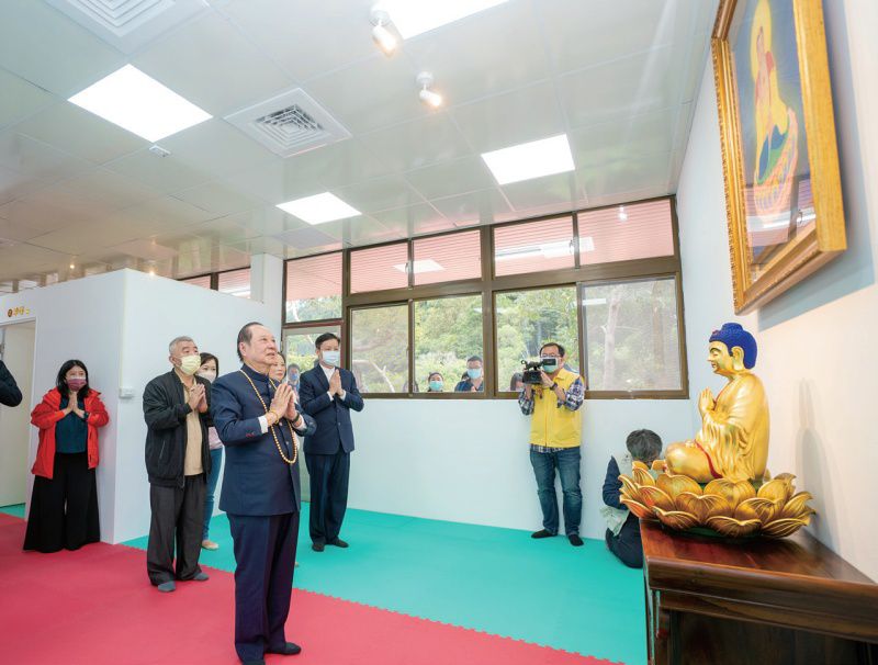 悟覺妙天禪師為全新裝修的23間閉關室開光