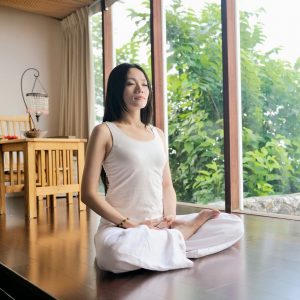 印心禪法的修行由證道上師傳證量光給弟子的靈性