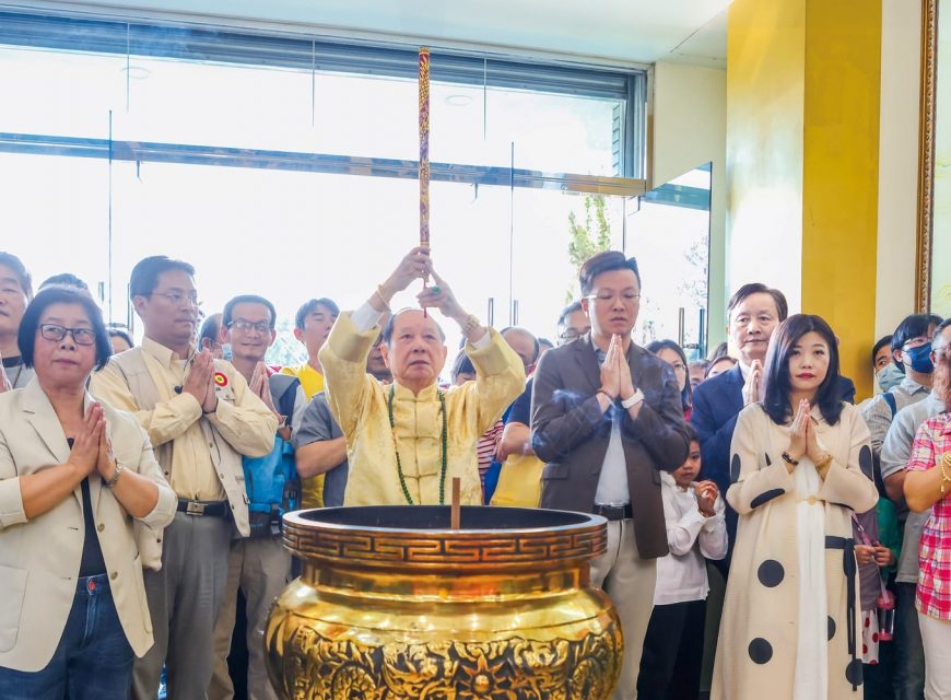 南投埔里大梵寺恭祝大梵天王聖誕　悟覺妙天禪師：感恩天地養育之恩